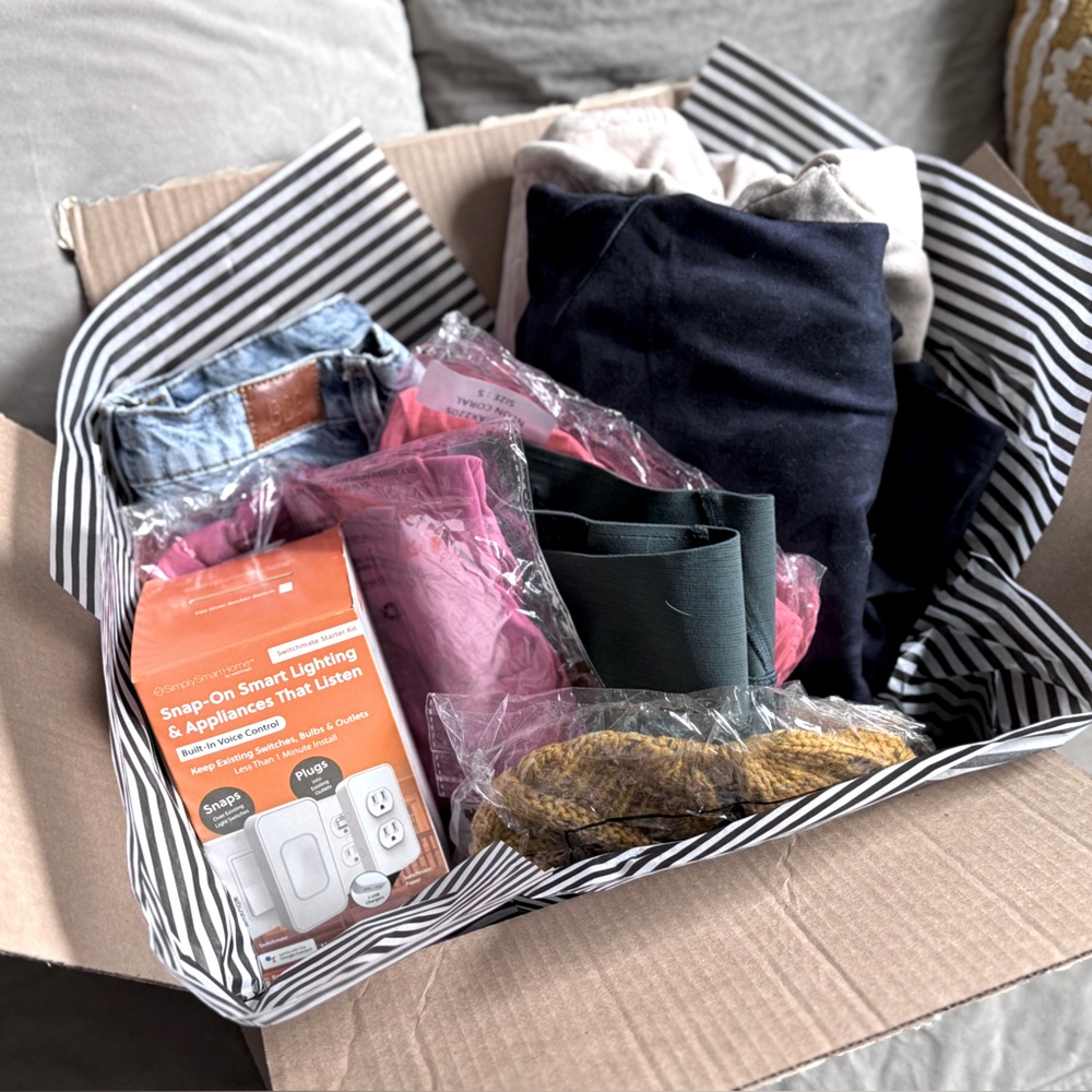 5lb mystery women’s (XS-M) clothing box with extras! Closet update, resell, gift - Picture 2 of 10